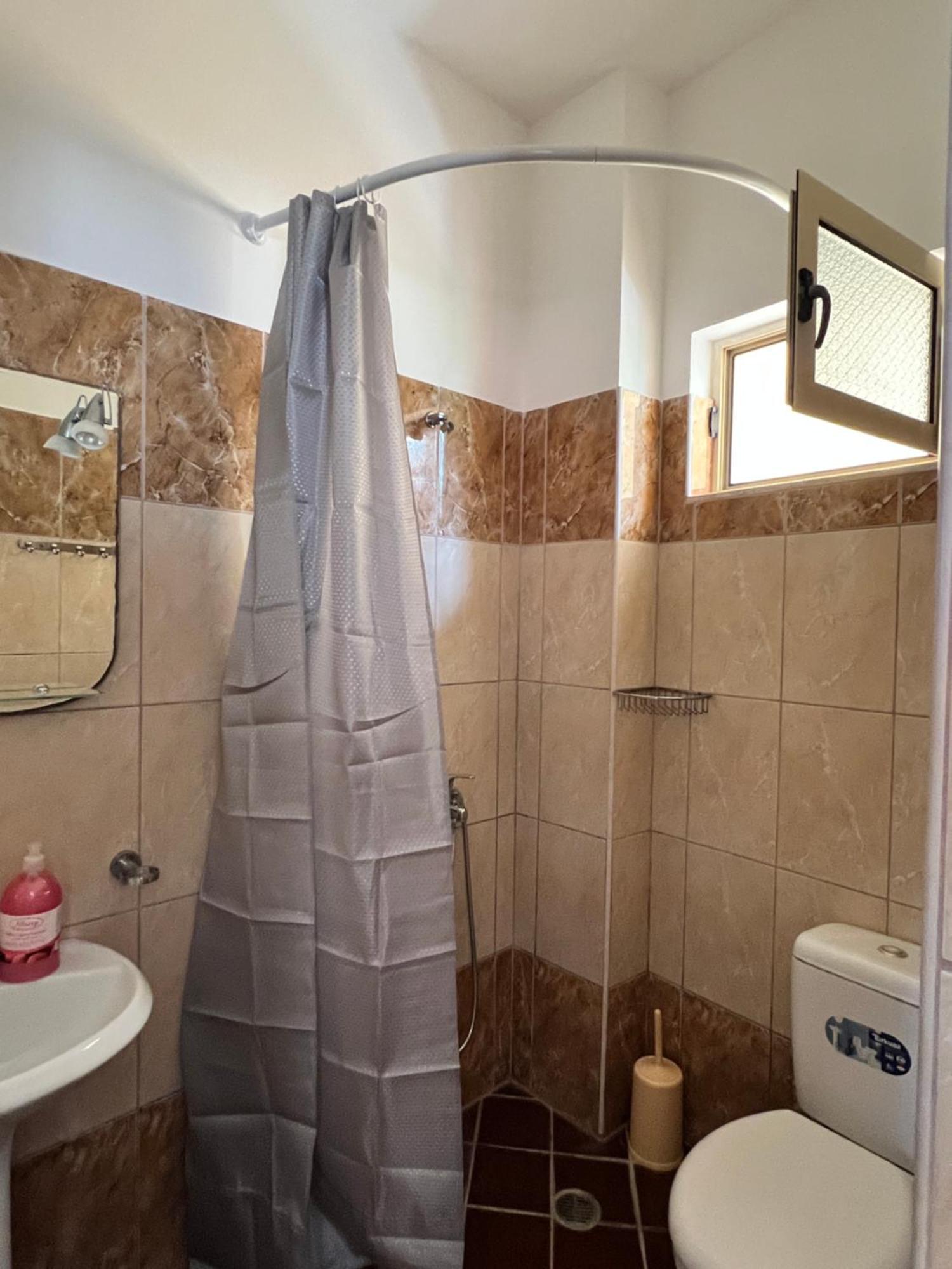 Bed and Breakfast Rock Star-Pllakat Saranda Zewnętrze zdjęcie